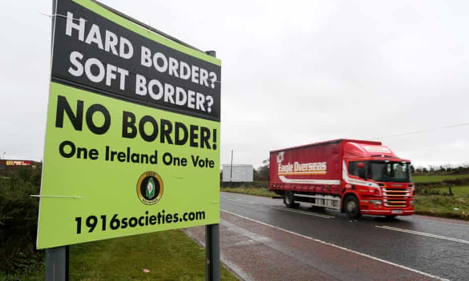 Lorry passes 'no border' sign