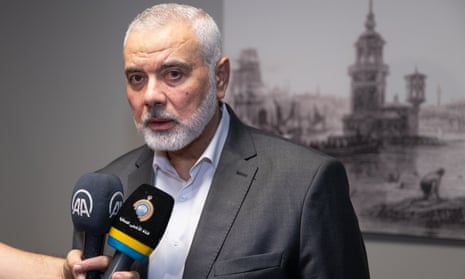 Ismail Haniyeh speaks to the press in Istanbul on 22 September 2023.