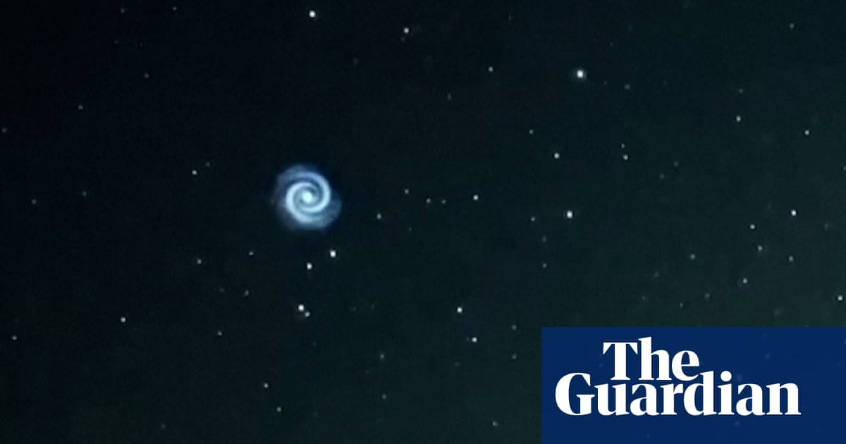 Bizarre ‘whirlpool’ appears in night sky above Hawaii