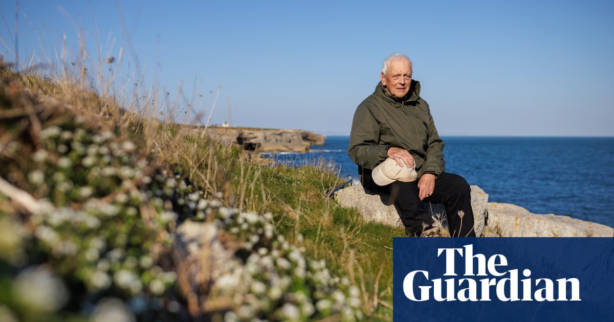I'm obsessed with coastal wildflowers: they look so delicate but thrive in tough conditions