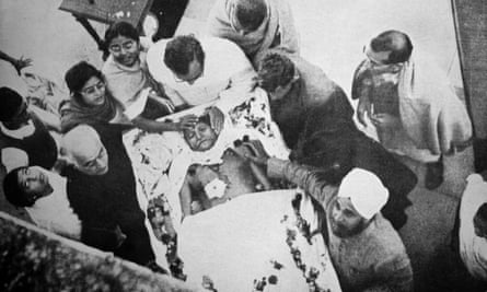 ‘I didn’t want any of the characters to be idols’ … the funeral of Gandhi.