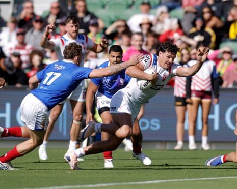 EnglandâÂÂs Herbie Farnworth powers through the France defence.