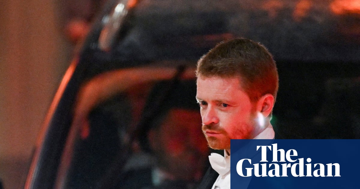 Morgan McSweeney did not disclose his No 10 job in phone theft 999 call, transcripts show