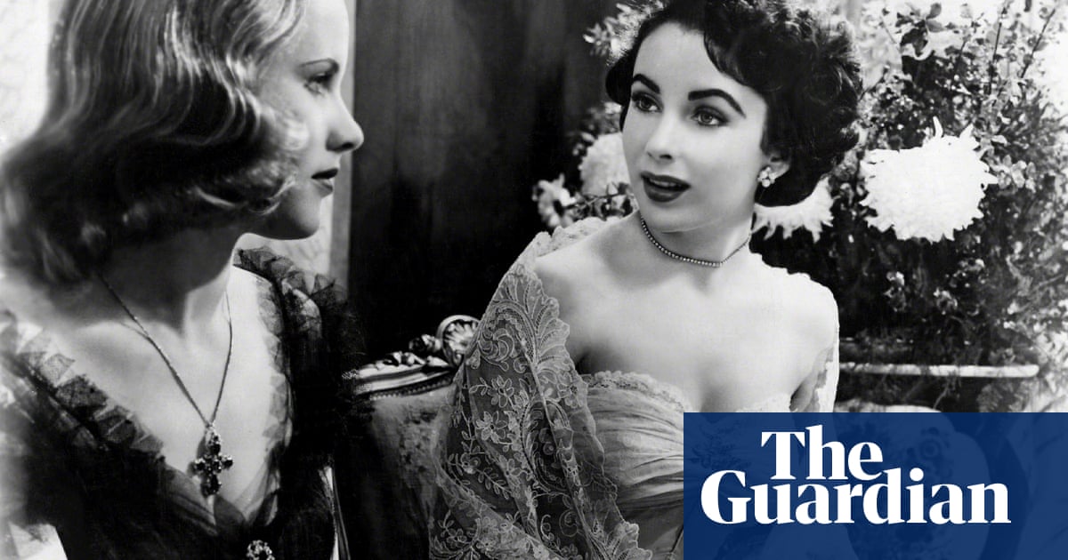 Honor Blackman – a life in pictures | Film | The Guardian