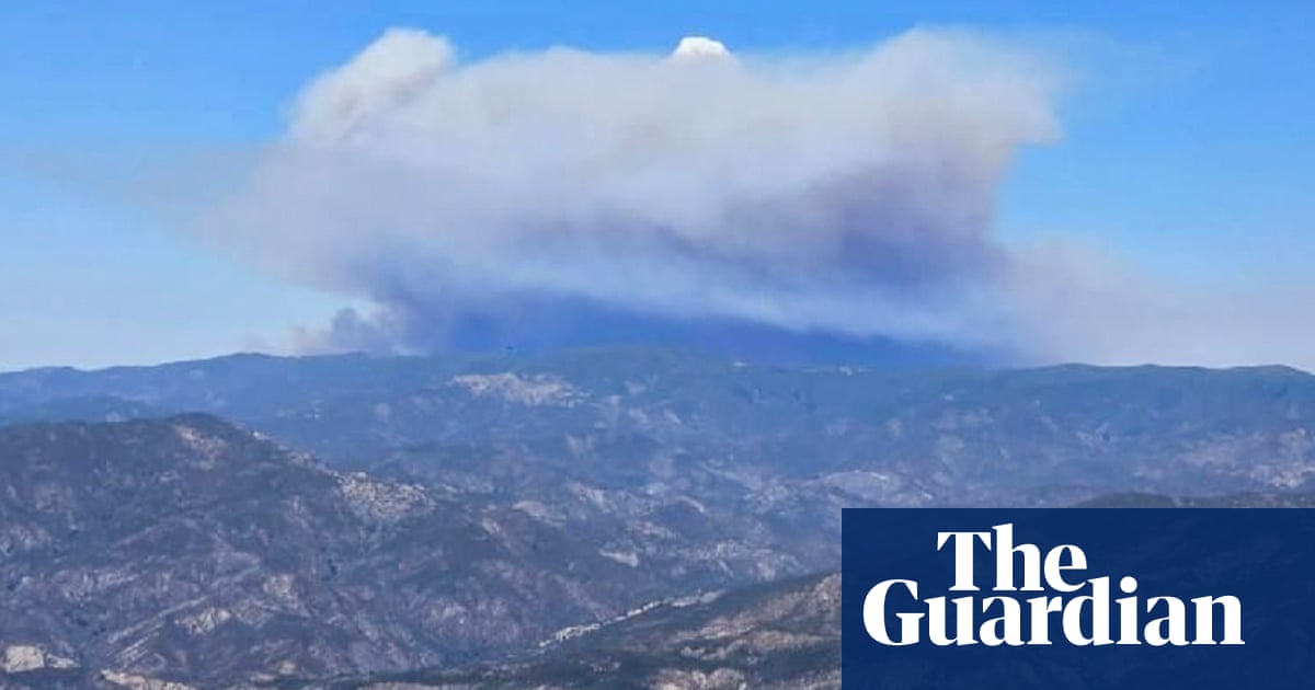 California sees year's largest wildfire as Madre fire spreads
