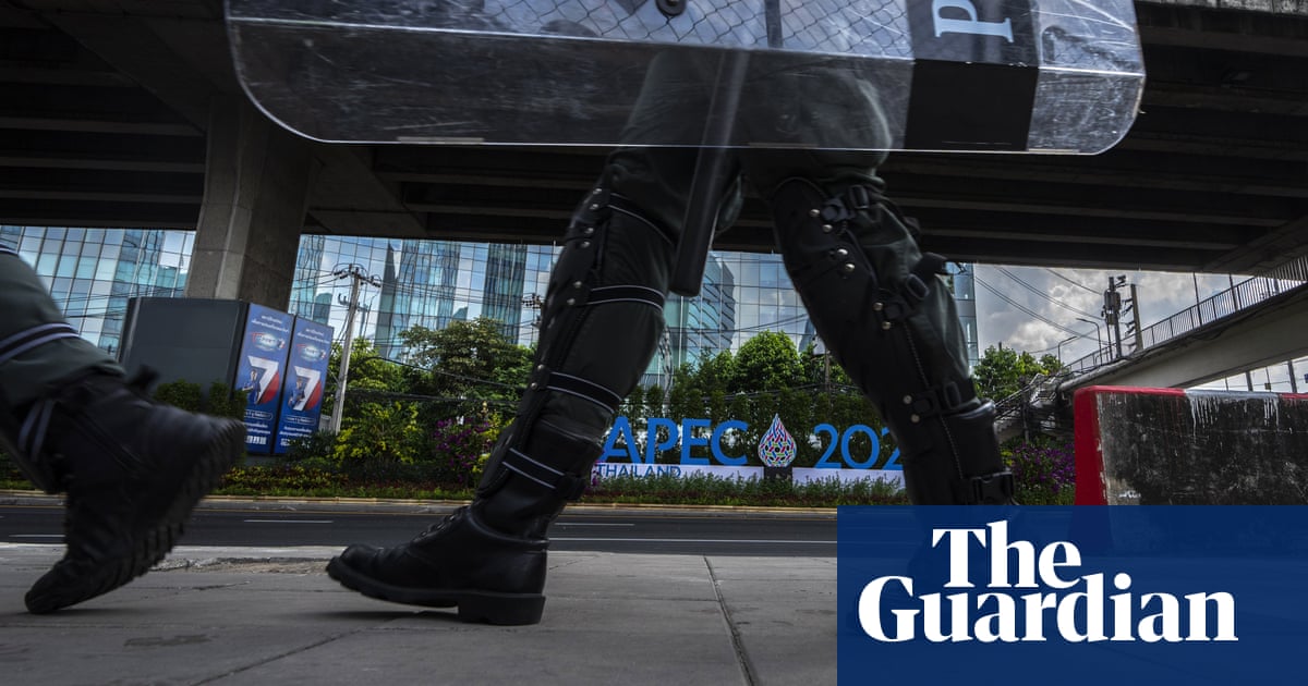 Trump supporters and a moon rocket: Wednesday’s best photos | News ...