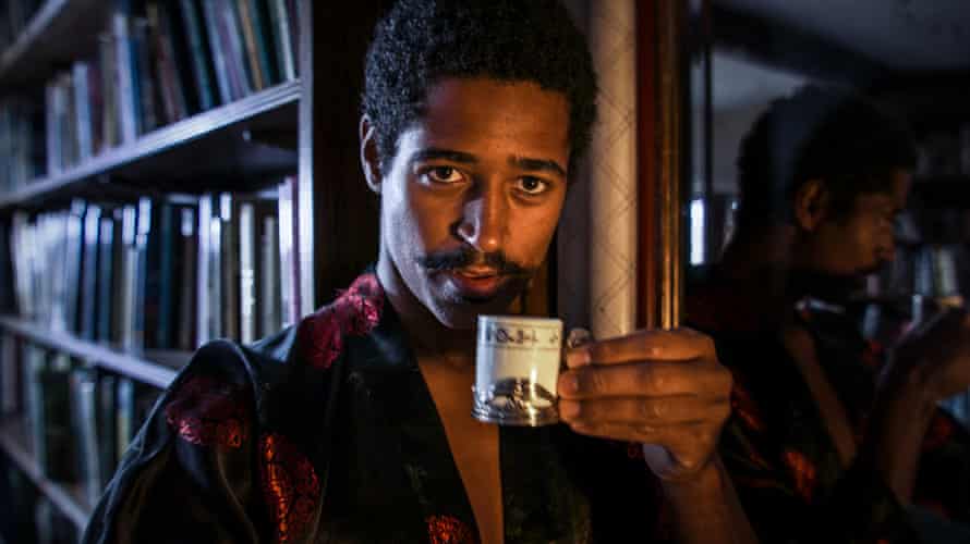 The show is stolen ... Alfred Enoch