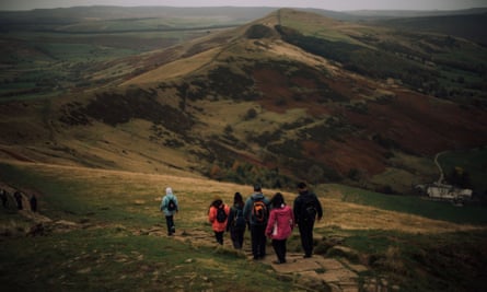 Hiking with Peaks of Colour.
