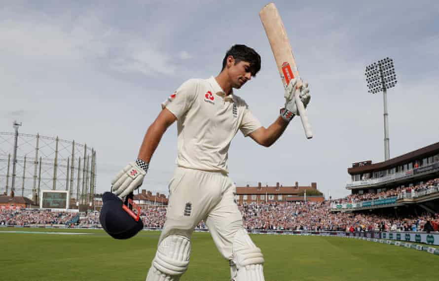 FIFAPRO Tom Jenkins’s best sports photos of 2018 21 Alastair Cook of England acknowledges the applause from the crowd at the Kia Oval, as he walks off after being dismissed after getting a century in his final test match innings before retirement during the fourth day of the England v India fifth test match in September 2018