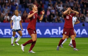 Jodie Taylor and Fran Kirby react after a missed chance.