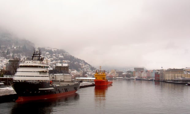 Huge supply ships add to Bergen’s pollution problem.
