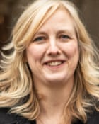 كارول كادوالادر.