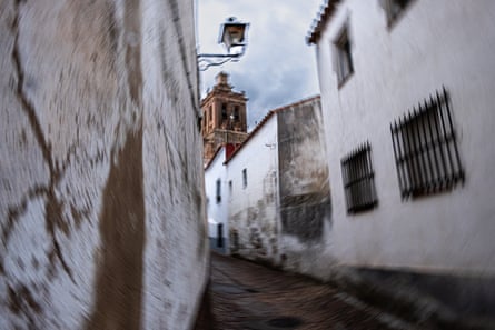 This street in the town of Feria leads to the church