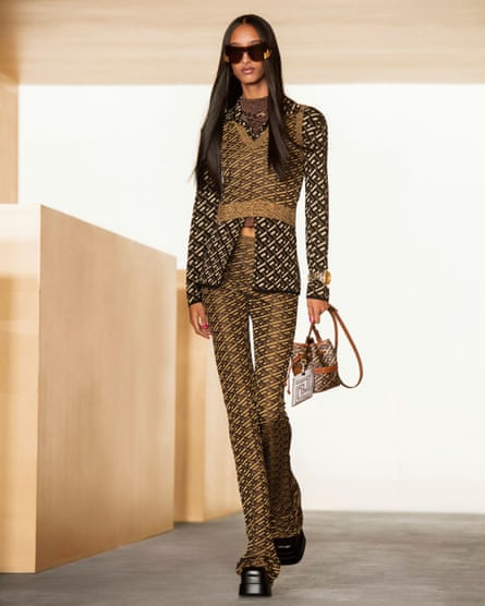 Versace promises a return to glamour in its autumn collection | Versace ...