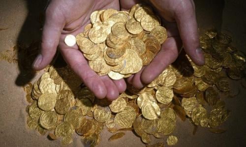 Divers find 'priceless' hoard of gold coins off Israel's Mediterranean coast | Israel | The Guardian