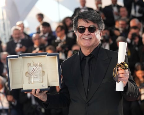 Iranian Director Jafar Panahi Wins Palme d'Or at Cannes 2025