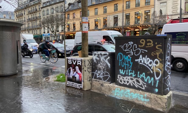 Images of graffiti and rubbish in Paris