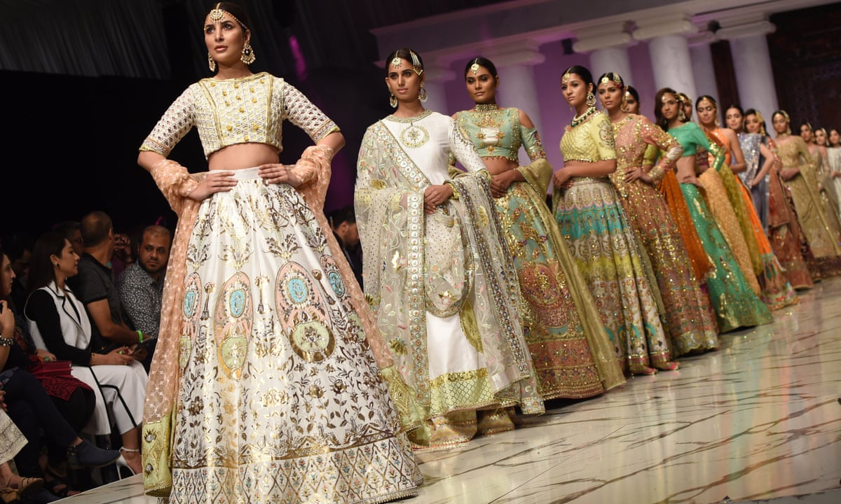 Power dressing in Pakistan: how fashion became a battleground | Pakistan | The Guardian Power dressing in Pakistan: how fashion became a battleground | Pakistan | The Guardian