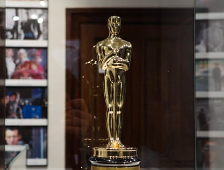 An Oscar statue in a showcase.