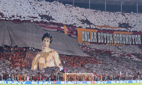 Galatasaray fans during the match against Fenerbahçe in Istanbul