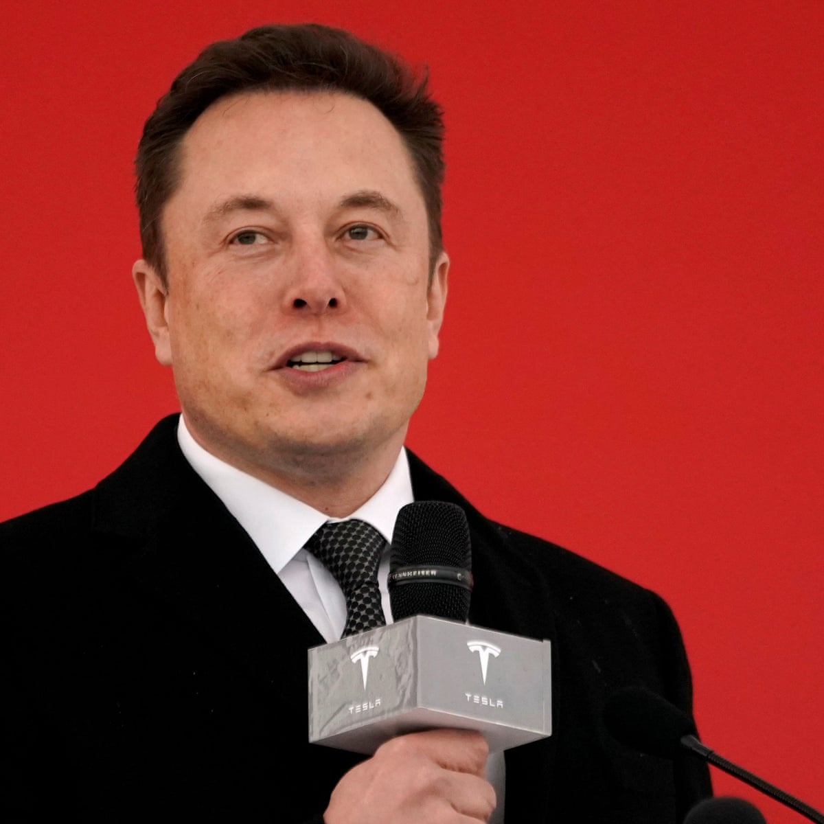 Tesla S Elon Musk Reaches Deal With Sec Over Twitter Use Elon Musk The Guardian