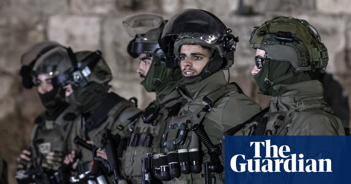 ‘The saddest day for Muslim worshippers in Jerusalem’: al-Aqsa mosque closed at Eid