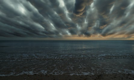 A view of the horizon in Margate from DAZZLEDARK.