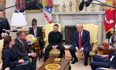 Președintele Donald Trump s-a întâlnit cu președintele Ucrainei Volodymyr Zelenskyy în Biroul Oval de la Casa Albă din Washington.