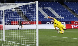 Vyacheslav Karavaev’s shot flies past Serbia goalkeeper Marko Dmitrovic for Russia’s second goal.