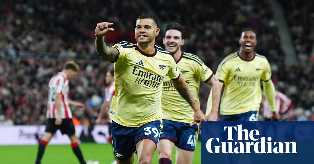 Guimarães and Saka fire Arsenal to win at Sunderland after Raya spot-kick save