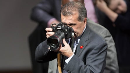 Pete Souza at work in 2016.