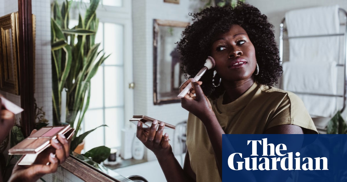 Researchers solve mystery of makeup appearing ashy or grey on darker skin | Makeup Researchers solve mystery of makeup appearing ashy or grey on darker skin | Makeup