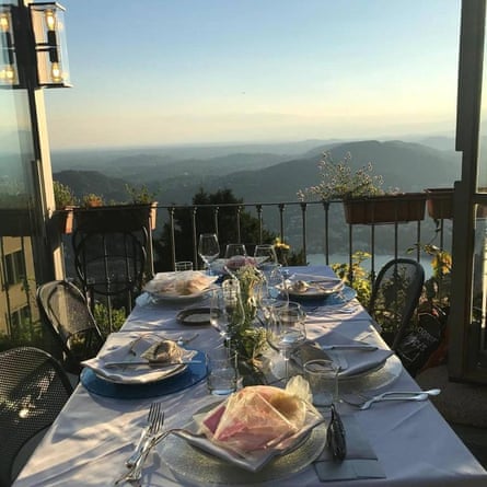 The terrace of Ristorante Bellavista with lake view