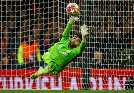 David Raya in action during the shootout, where he saved two of Porto’s four penalties