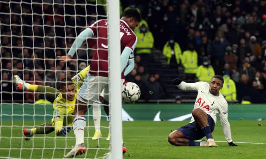 Steven Bergwijn opens the scoring for Tottenham in the first half
