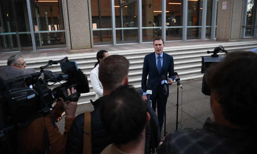 Christian Porter discontinues defamation court case against ABC.