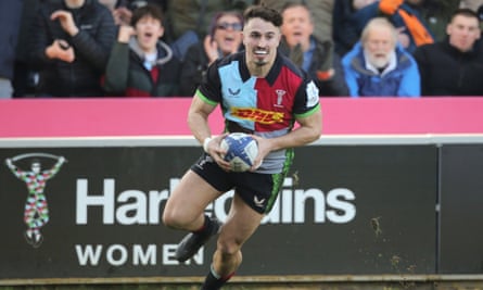 Danny Care scores a try for Harlequins on his 350th appearance