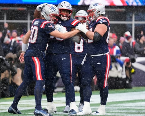 Bills roaring back in final quarter, Bengals v Ravens and more – NFL GW15 live