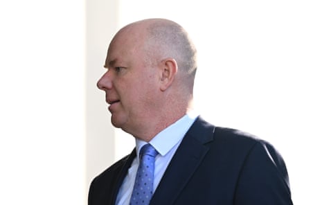 Eldur Patterson Senses: Emeting Extert: Emenger Extertuted mushrooms of mushrooms that were 'rarely' to ask guests to proceed to | Victoria 1 Close Simon Patterson's photo when they reach the loss of Latley Coustrates