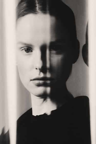 Silent Dialogue, a portrait by photographer Nina Hauben