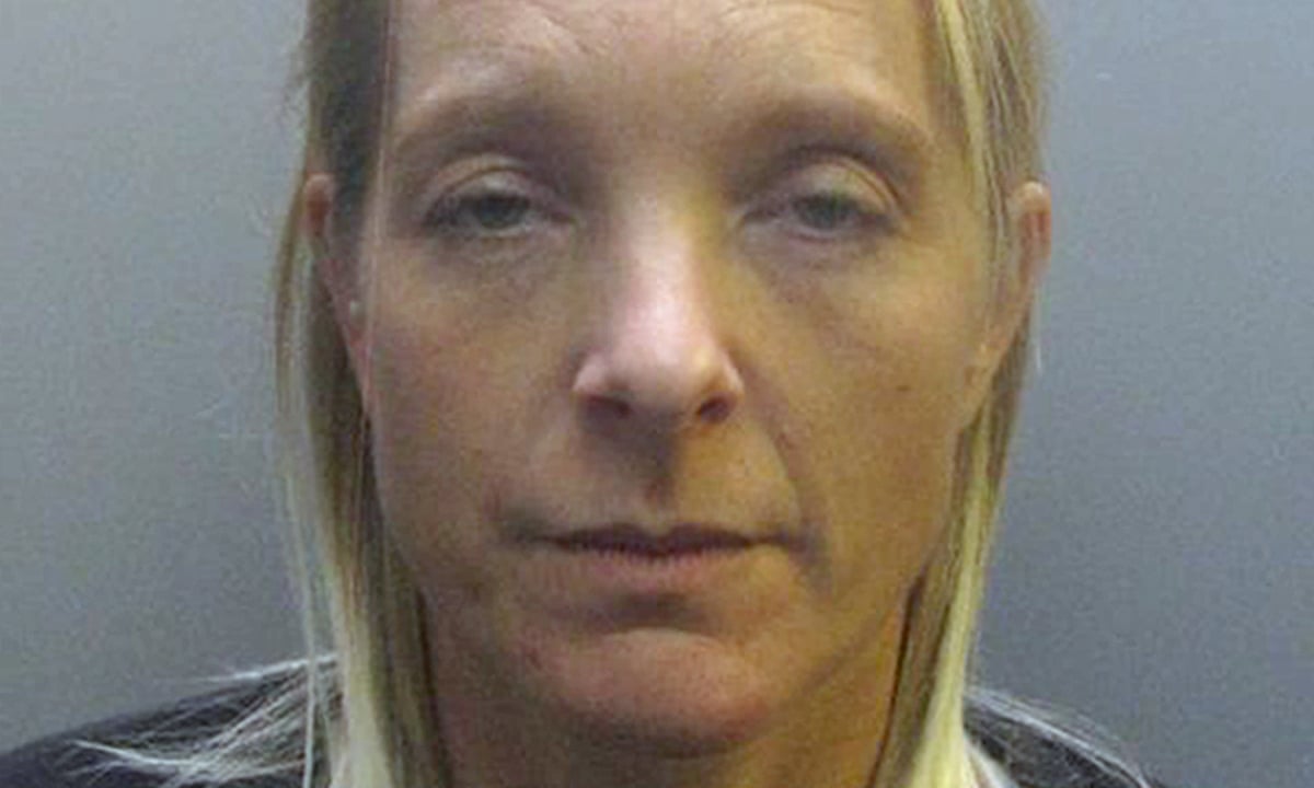 Female Prison Guard Charged female-prison-guard-charged