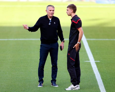 Phil Parkinson speaks to Sam Smith.