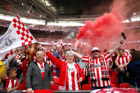 O dia do alívio chegou: O Sunderland vence em Wembley e, depois de