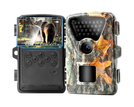 Wildlife Camera wifi Bluetooth – 1440P 32MP Trail Camera with Night Vision Motion Activated Waterproof IP66, 0,2s Trigger Speed Trail Cam with 32GB SD Card No Glow 940nm LEDs for Animal Monitoring