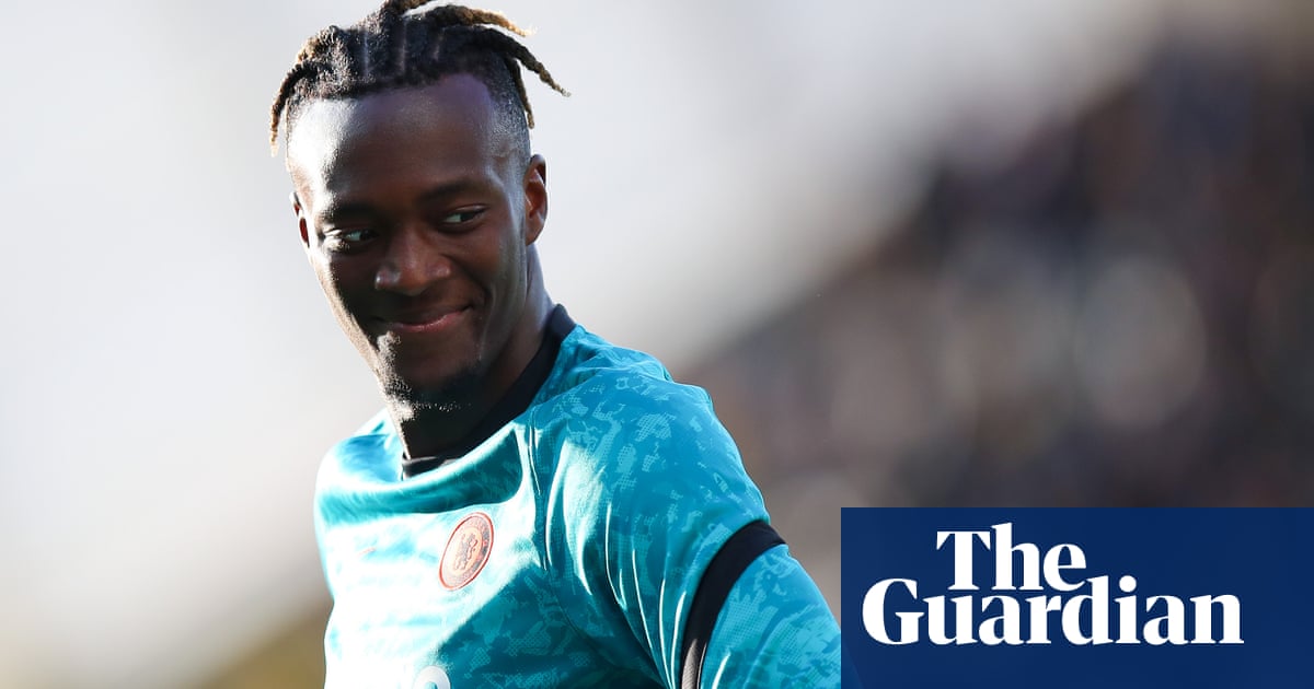 Tammy Abraham completes £34m move from Chelsea to Roma