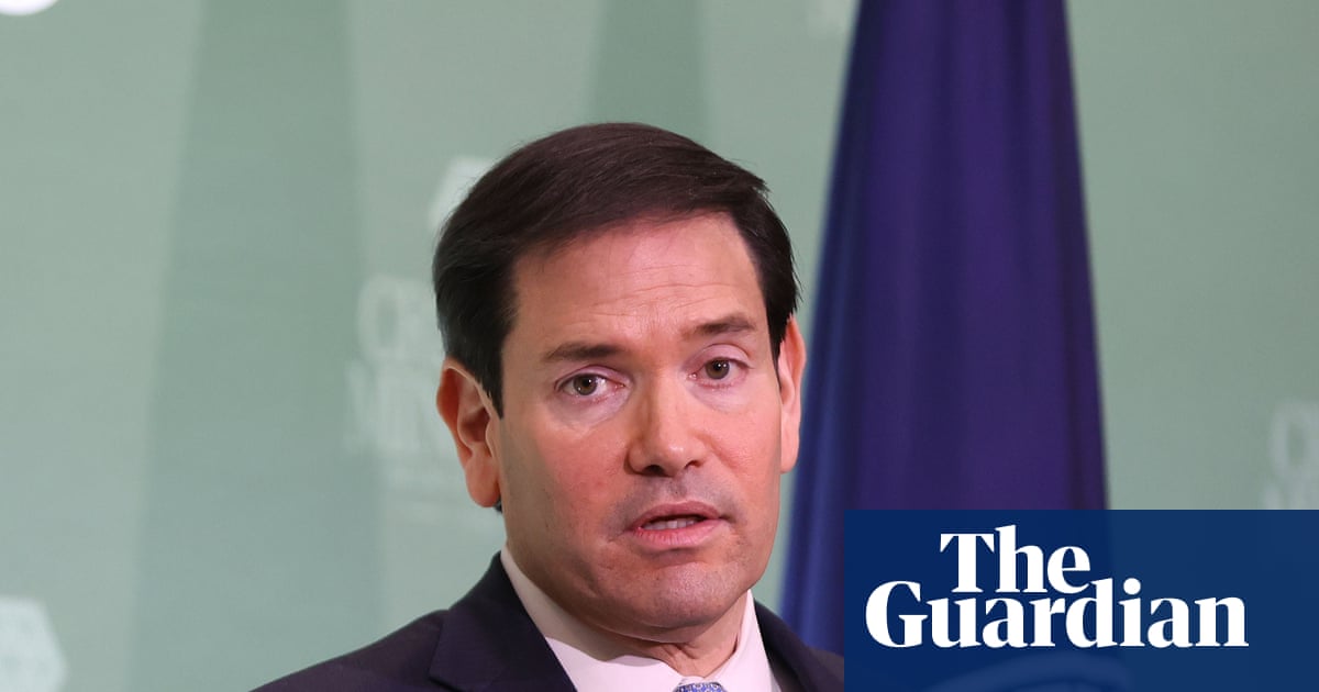 US and Iran talks at risk of collapse after US rejects move to Oman