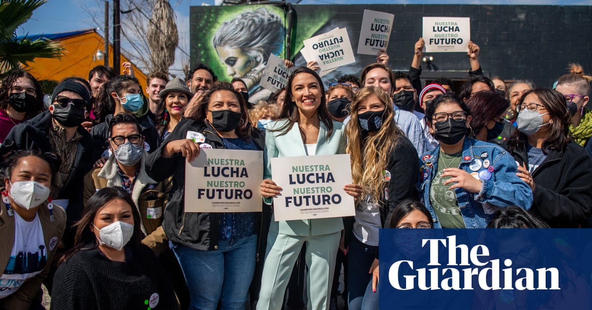 Campaigning AOC electrifies crowds as Democrats fear brutal midterms | Alexandria Ocasio-Cortez | The Guardian