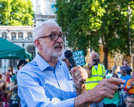Jeremy Corbyn hints at launch of new party as leftwing alternative to Labour