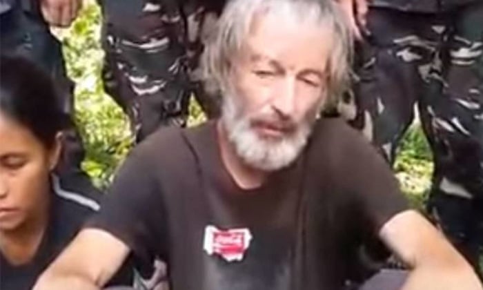 Canadian hostage Robert Hall killed by militants, Philippines ...
