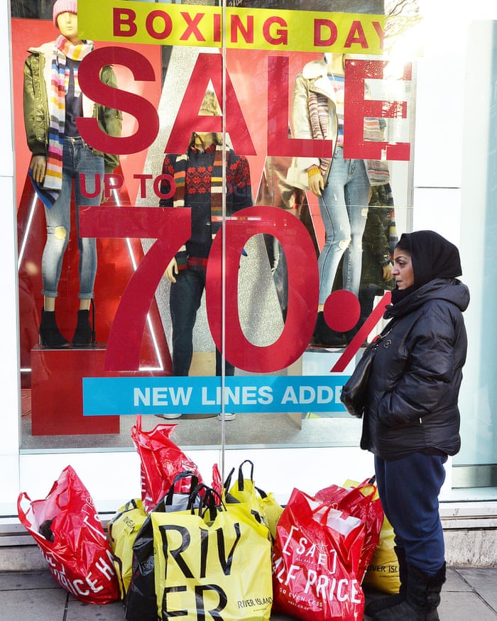 Boxing Day Sales Shoppers Spend Big But Footfall Down On Last Year Retail Industry The Guardian
